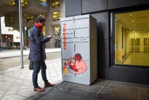 Fotoet viser eksempel på selvbetjente hentepunkter satt ut av Posten Norge fra produsenten Swipbox