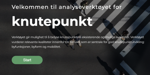 Forsiden på en nettside med tittel: Knutepunkt, og bakgrunnsbilde av personer som går over en vei.