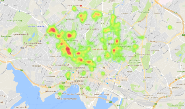 Figuren viser to bilder med kart over Oslo sentrum og indre by. Omr&aring;dene som er omtalt er vist med lysegr&oslash;nne, gule og r&oslash;de felt p&aring; et gr&aring;tt kart. Vi ser at varebilen dekker et omr&aring;de i indre by vest som er st&oslash;rre og mer fragmentert enn sykkelens omr&aring;de i sentrum. &nbsp;Nederst til venstre p&aring; begge kartene er litt av sj&oslash;en vist med bl&aring;tt.